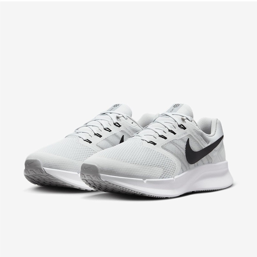 Nike White and Gray Athletic Sneakers